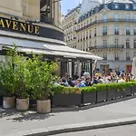 Le Luxe A La Francaise